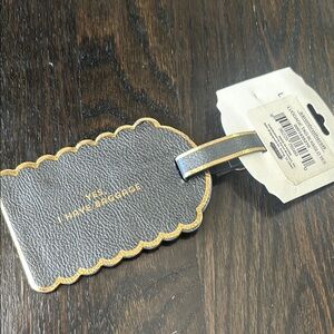 New With Tags—Yes, I Have Baggage Black and Gold Luggage Tag